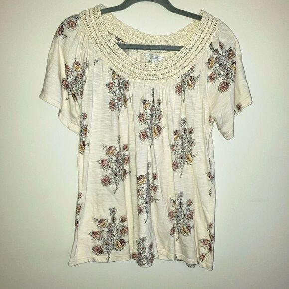 LUCKY BRAND CROCHETED NECKLINE FLORAL BOHO FLOWY TOP BLOUSE SIZE MEDIUM - Picture 1 of 5